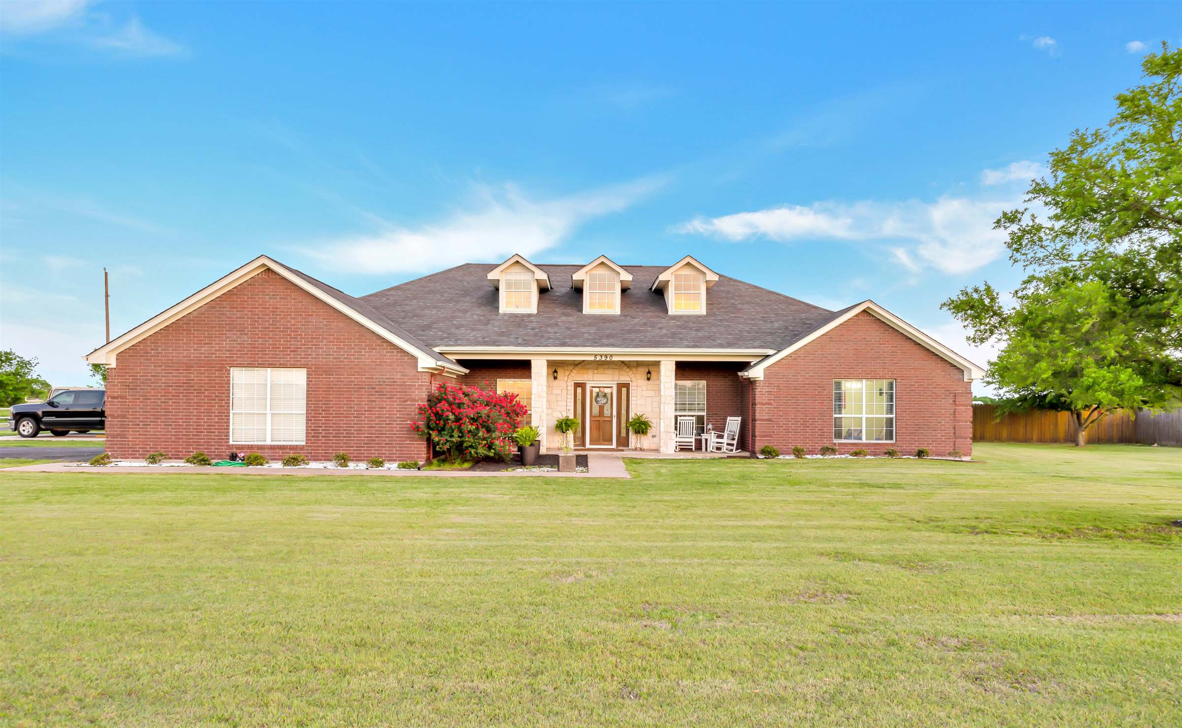 5390 Leroy Parkway, West, TX 76640