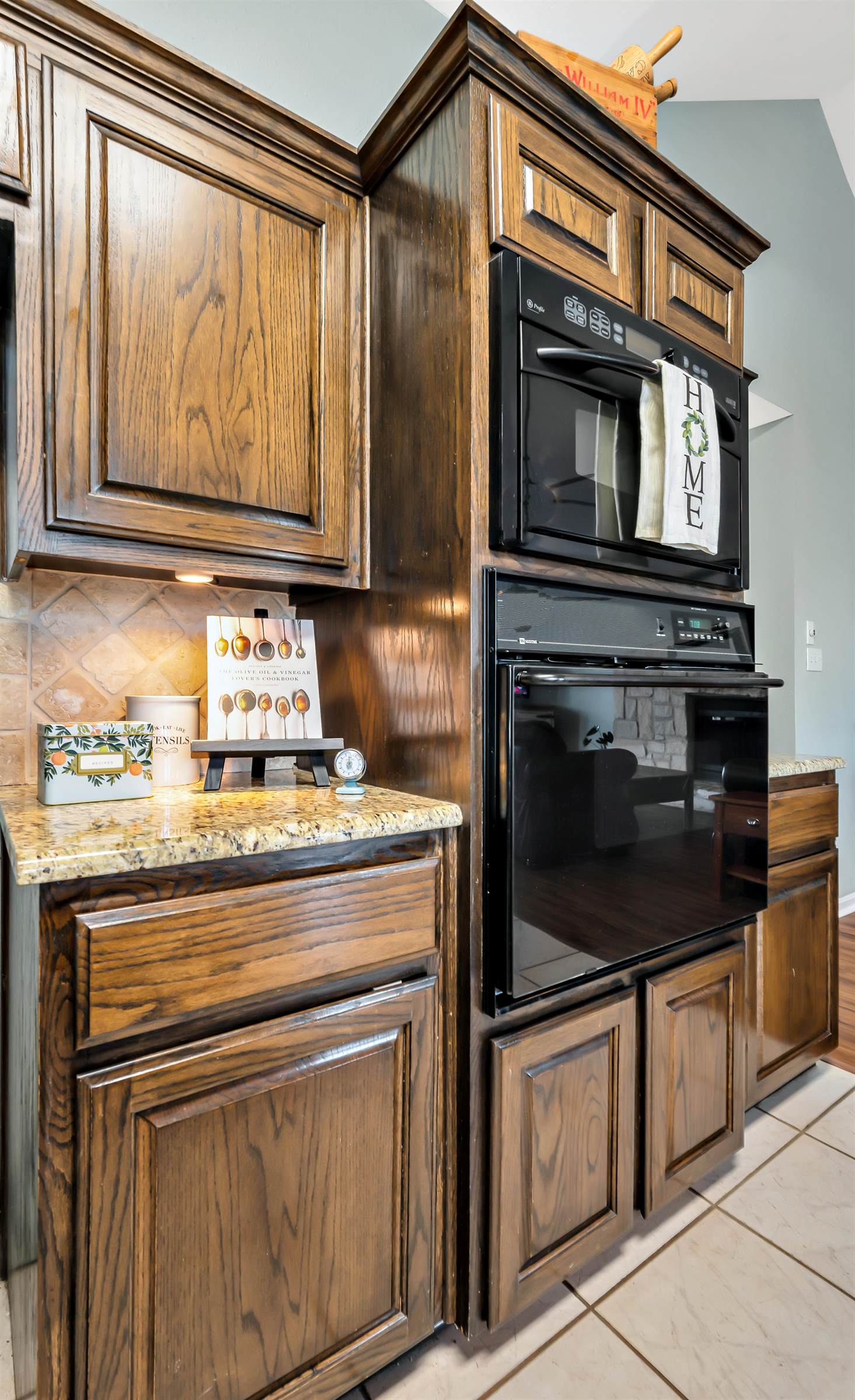 5390 Leroy Parkway, West, TX 76640