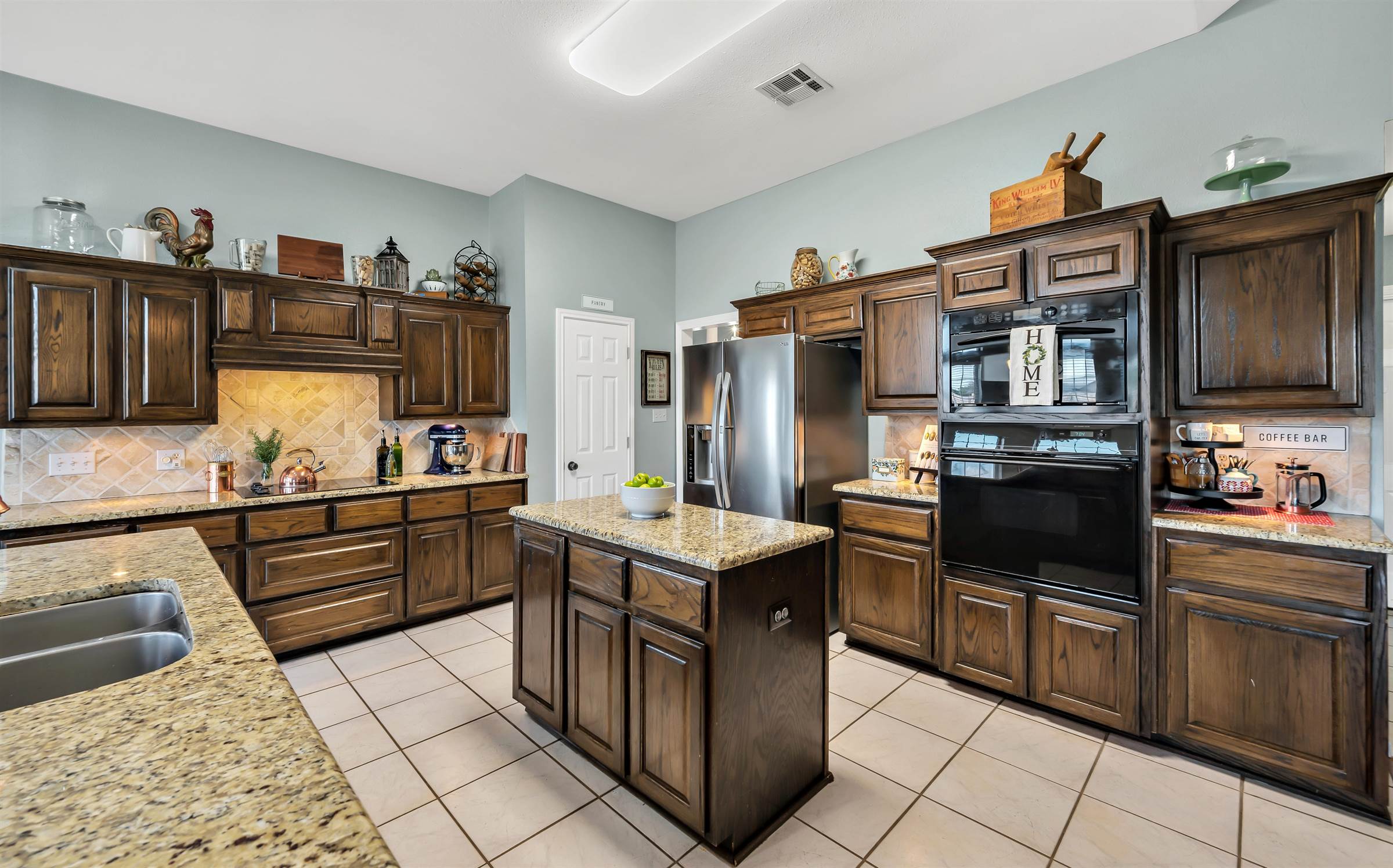 5390 Leroy Parkway, West, TX 76640