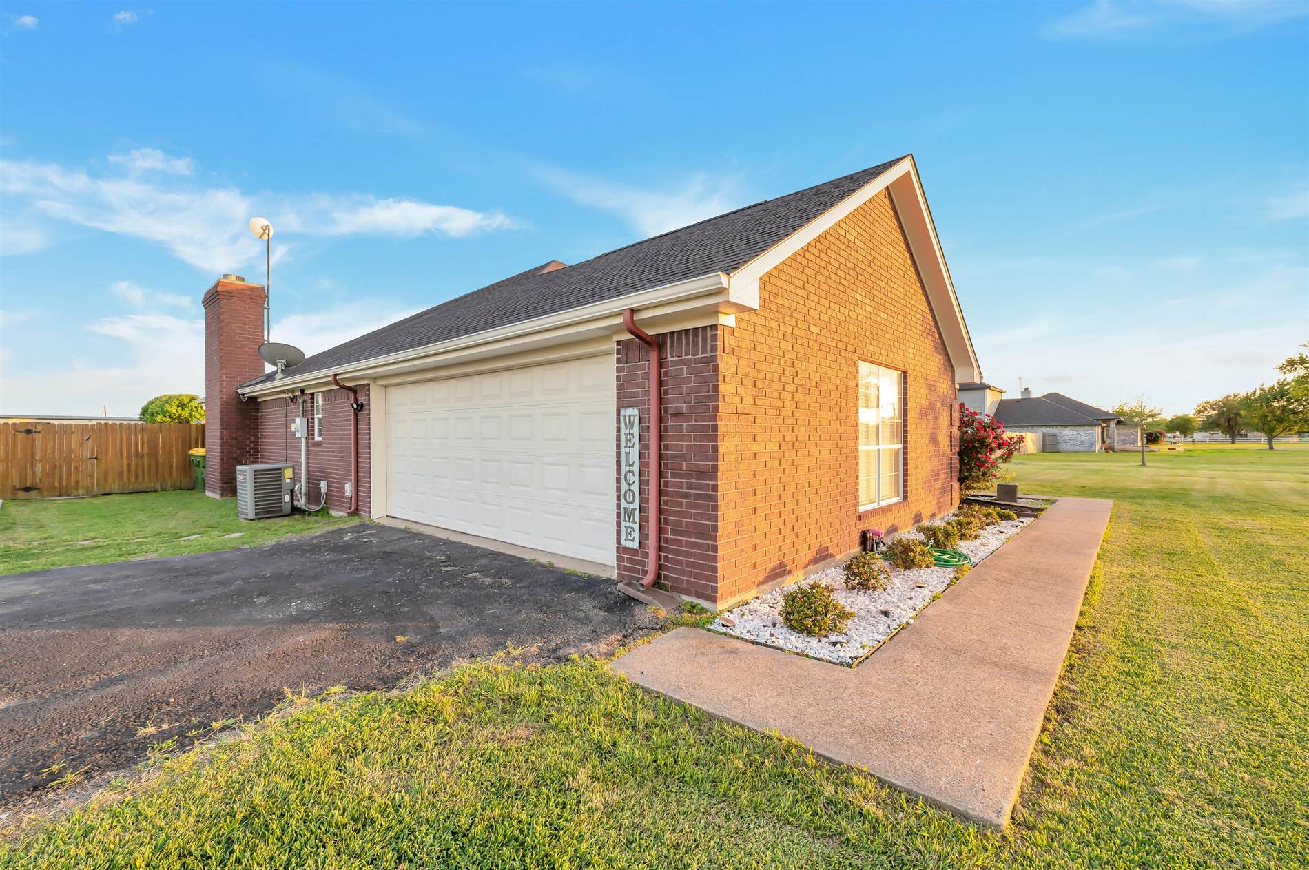 5390 Leroy Parkway, West, TX 76640