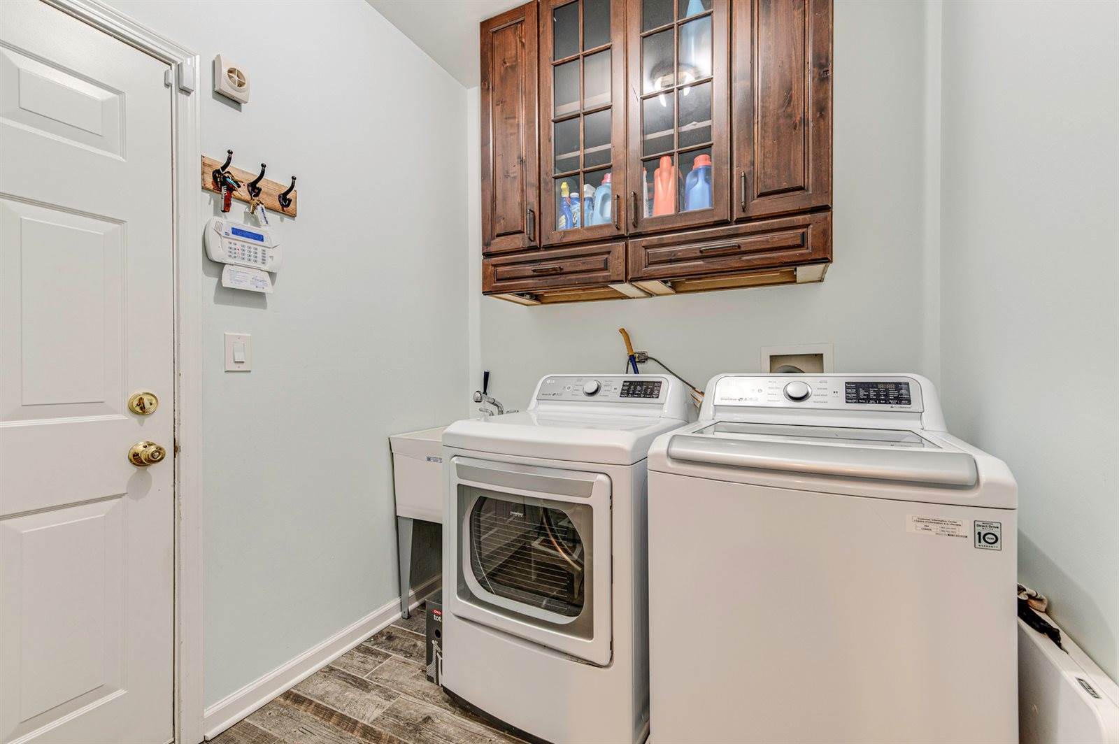 410 West Amberside Drive, Elgin, IL 60124