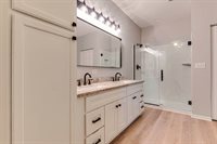 410 West Amberside Drive, Elgin, IL 60124