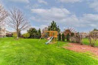 410 West Amberside Drive, Elgin, IL 60124