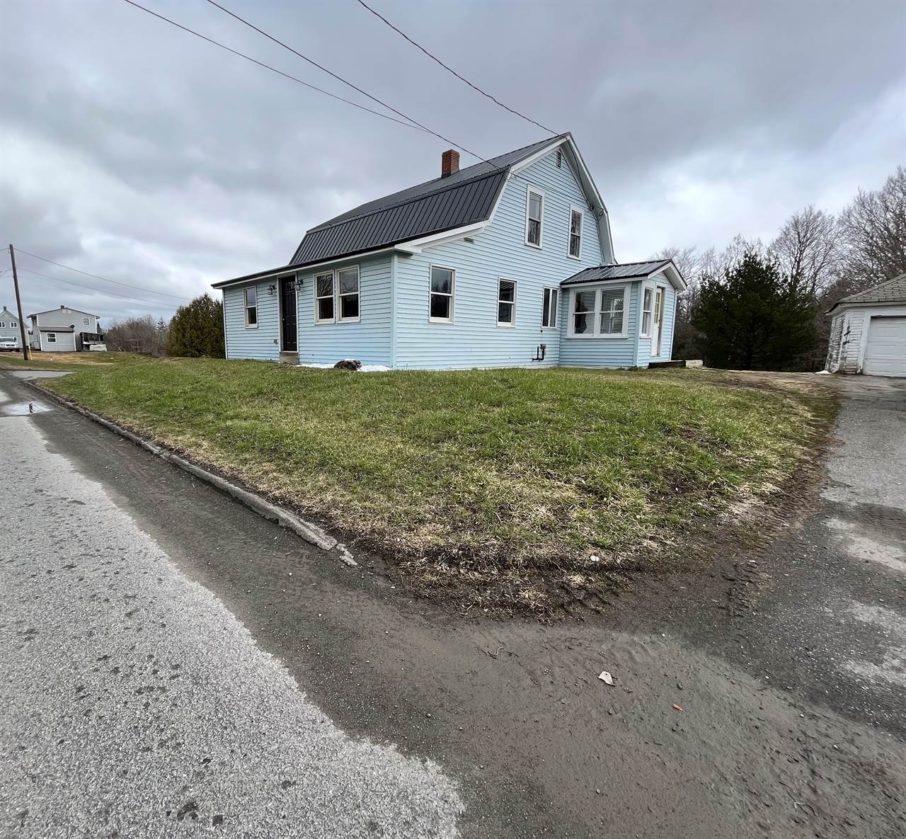 75 Benjamin St., Mars Hill, ME 04758