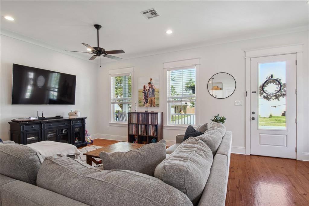 133 Seal Drive, Arabi, LA 70032