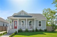 133 Seal Drive, Arabi, LA 70032