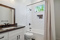 133 Seal Drive, Arabi, LA 70032