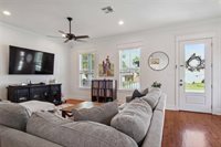 133 Seal Drive, Arabi, LA 70032