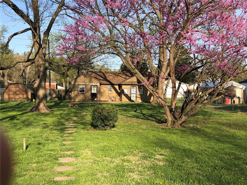 1821 N Alton, Indianapolis, IN 46222