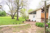 11907 East 251st Street, Peculiar, MO 64078