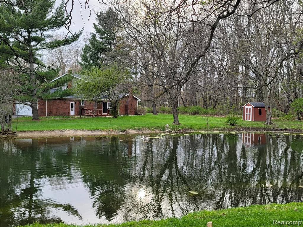 636 Argentine Road, Oceola Township, MI 48843