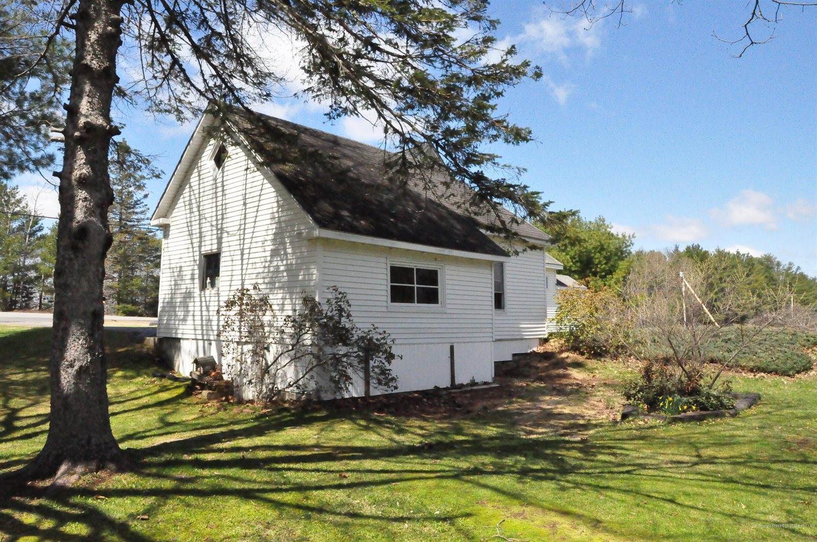 4937 Bennoch Road, Lagrange, ME 04453