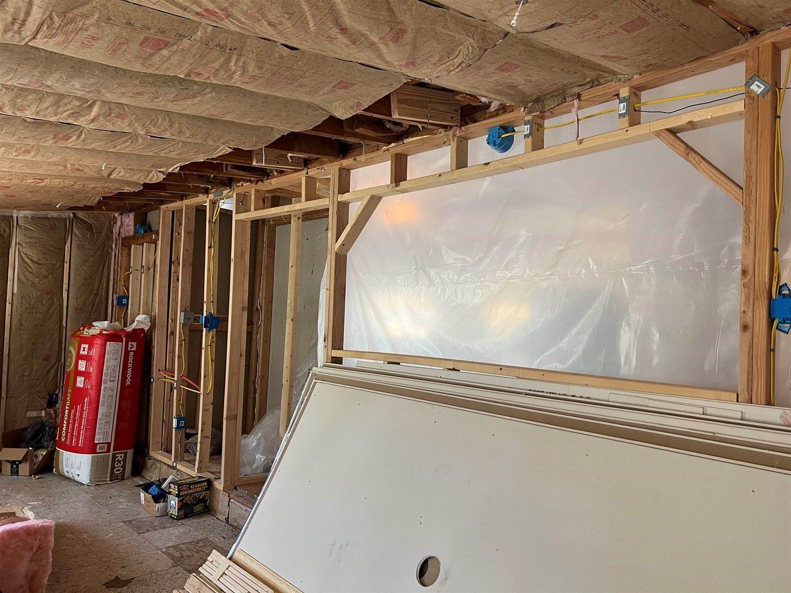 3 Briar Road, Raymond, NH 03077