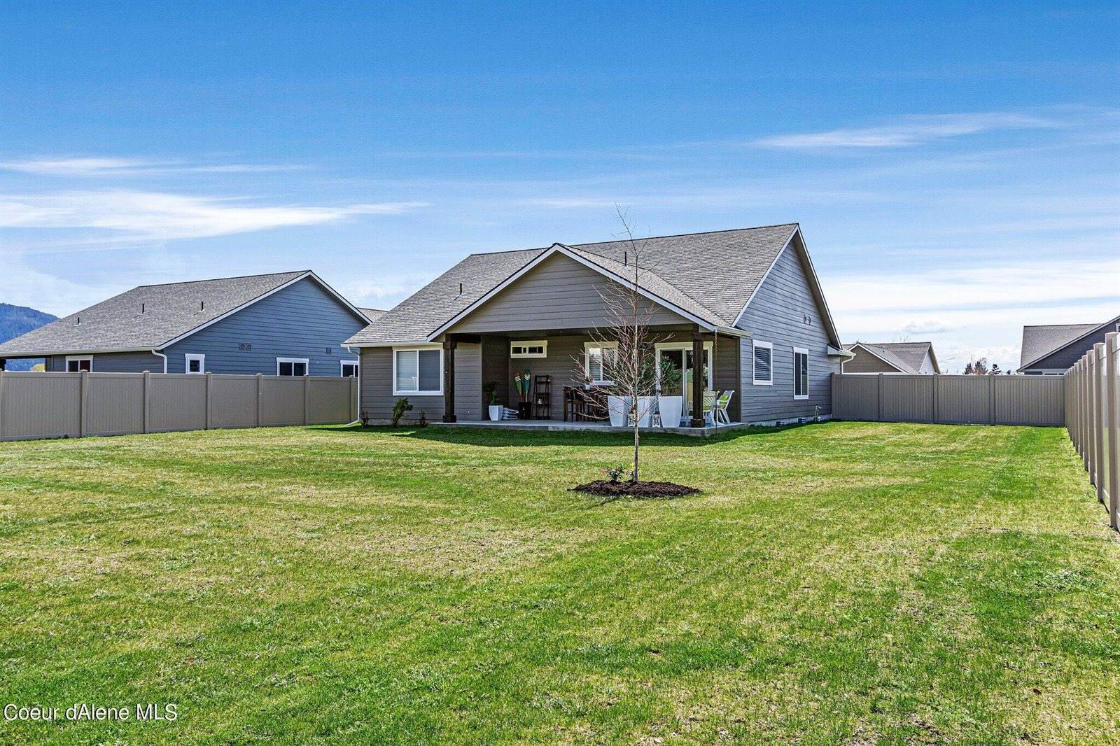 1443 Tug Boat Rd, Hayden, ID 83835