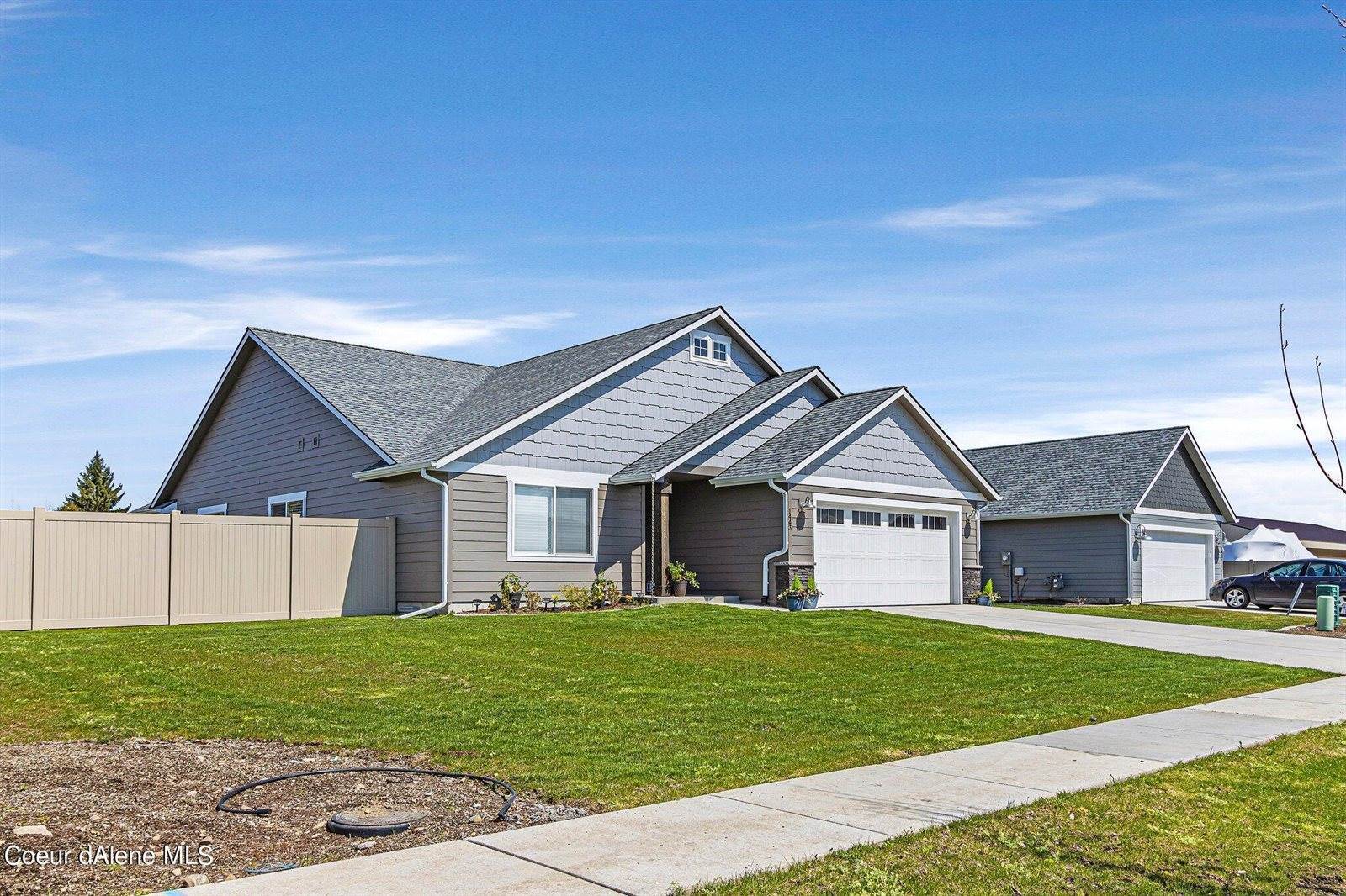 1443 Tug Boat Rd, Hayden, ID 83835