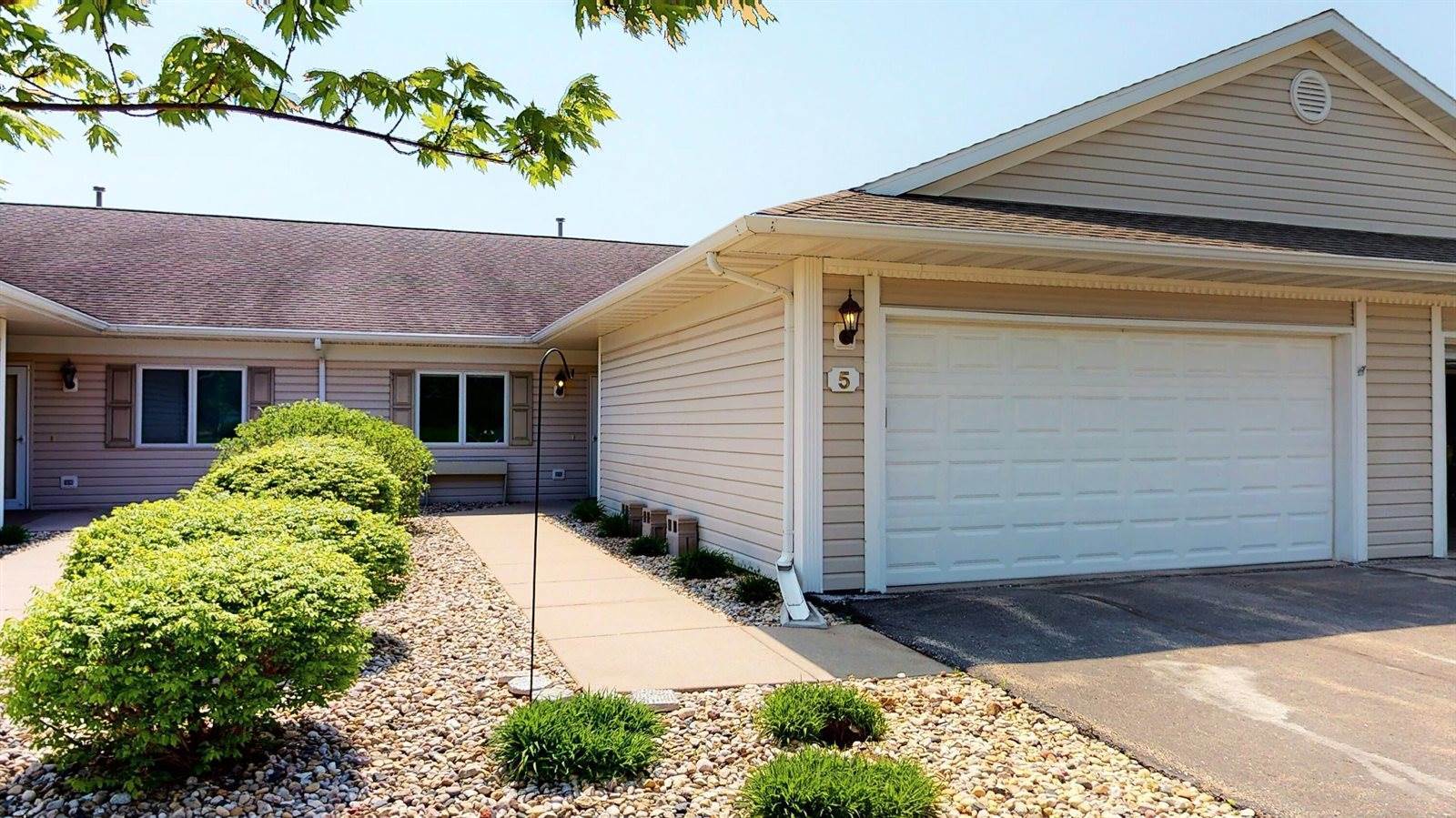 400 South Rice St, #5, Whitewater, WI 53190