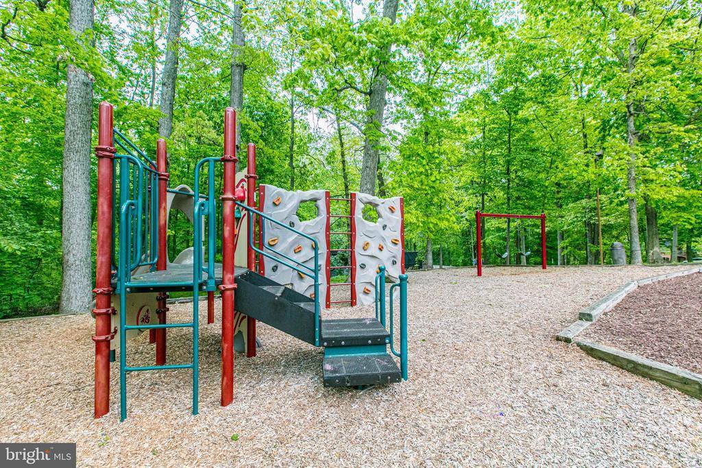 8112 Colony Point Road, Springfield, VA 22152