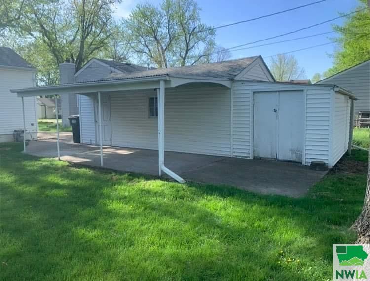 3229 Maplewood St, Sioux City, IA 51104