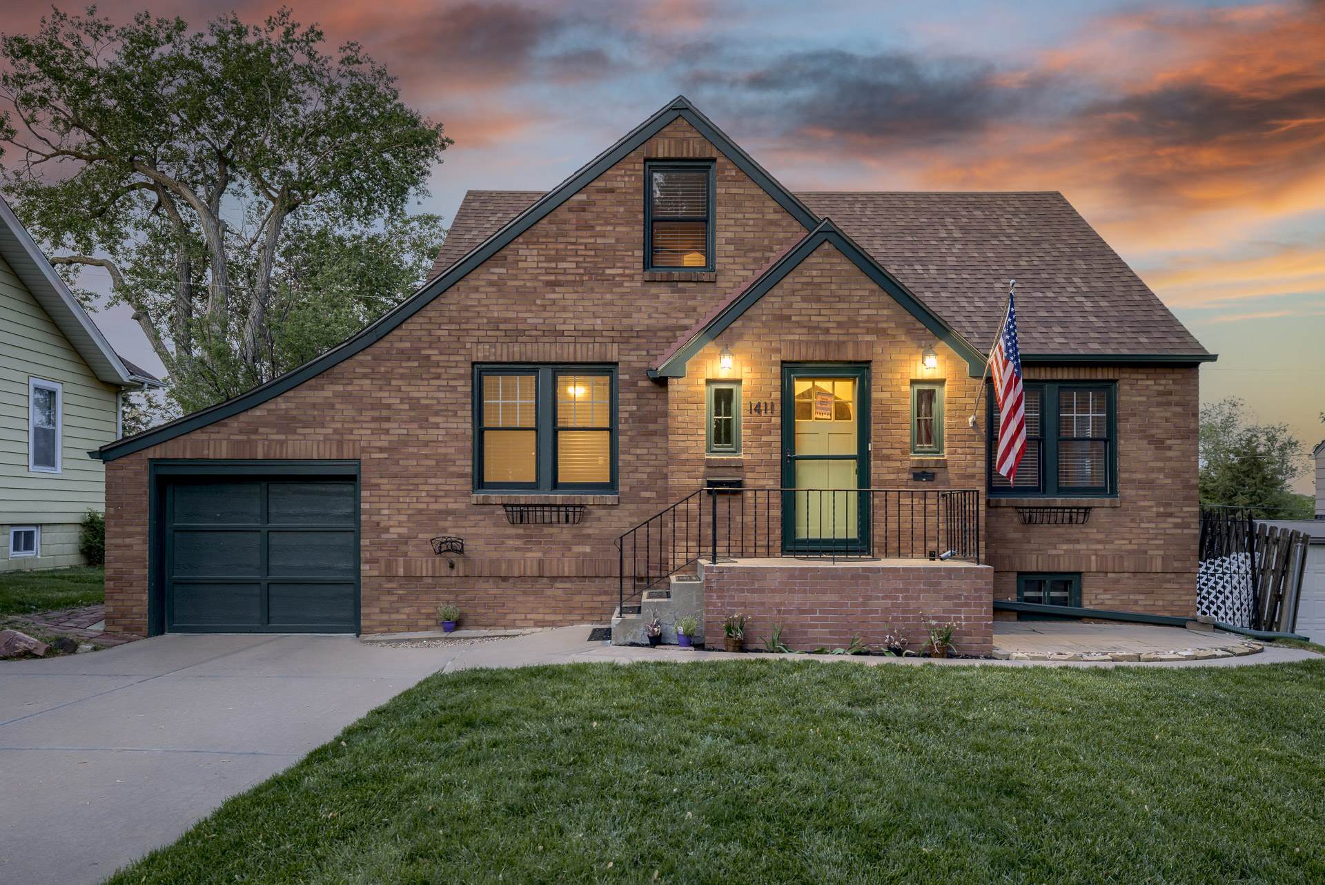 1411 S 52 Street, Omaha, NE 68106