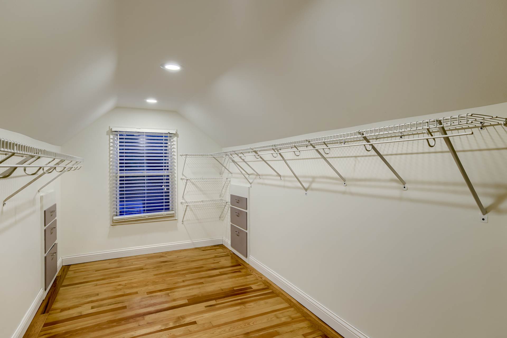 1411 S 52 Street, Omaha, NE 68106