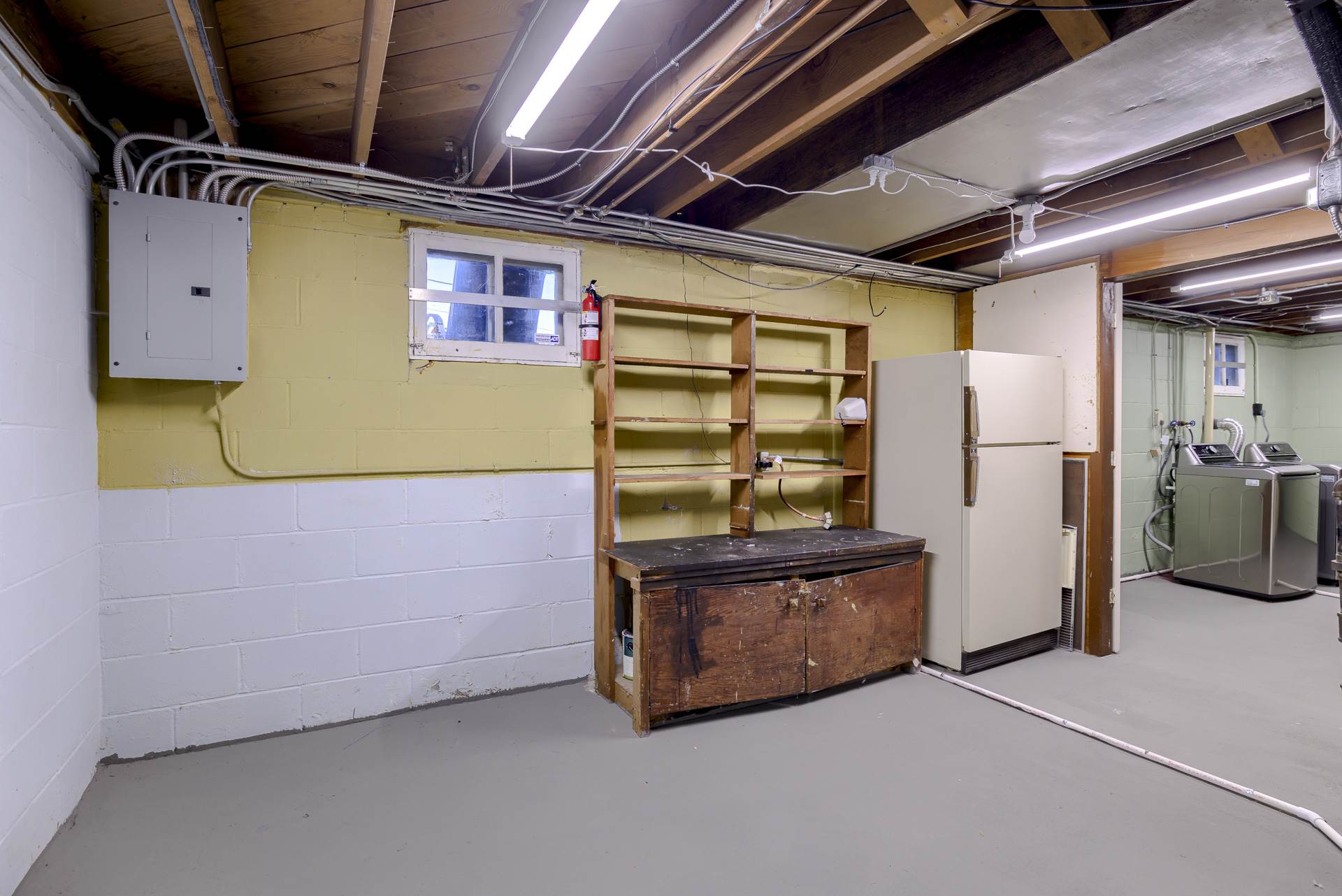 1411 S 52 Street, Omaha, NE 68106