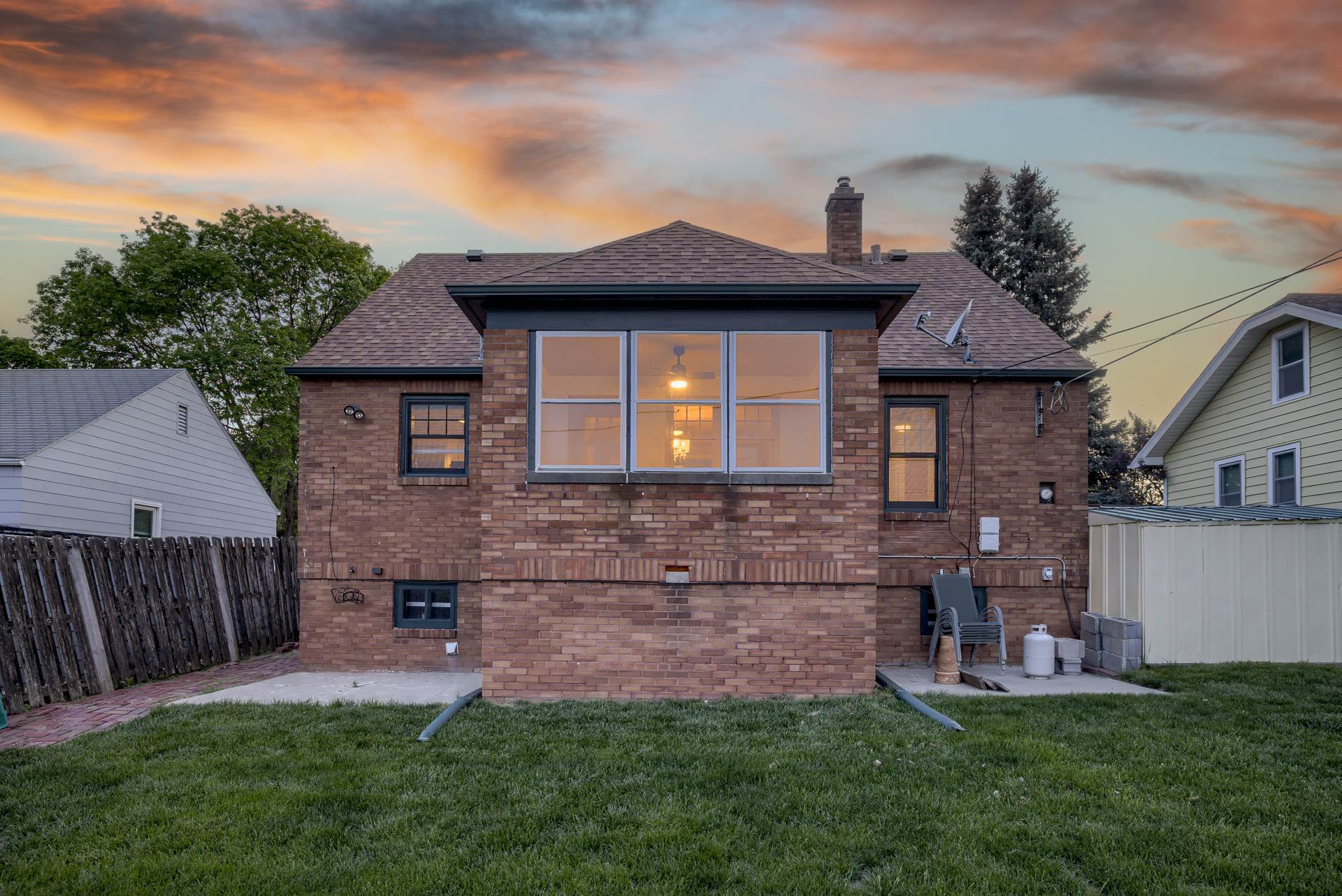 1411 S 52 Street, Omaha, NE 68106