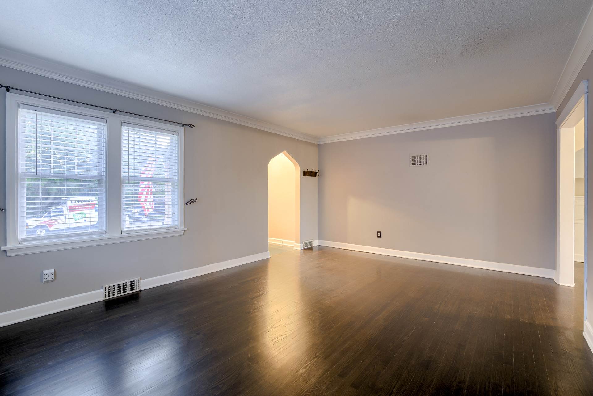 1411 S 52 Street, Omaha, NE 68106