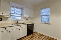 1411 S 52 Street, Omaha, NE 68106