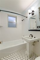 1411 S 52 Street, Omaha, NE 68106