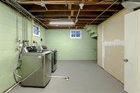 1411 S 52 Street, Omaha, NE 68106