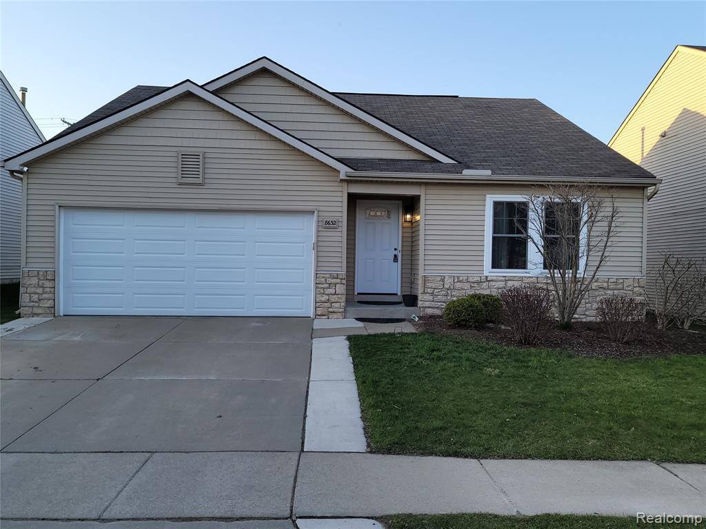 8632 Swartz River Drive, Handy Township, MI 48836