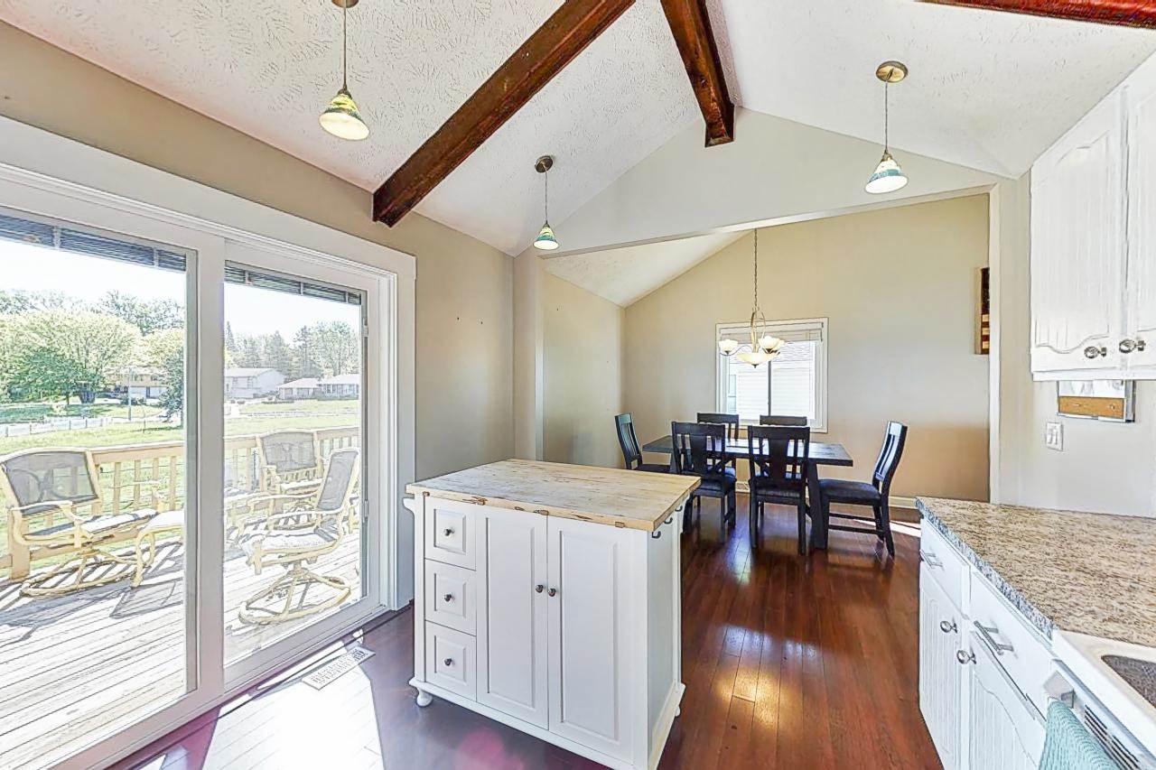 5709 N 115 Cir, Omaha, NE 68164