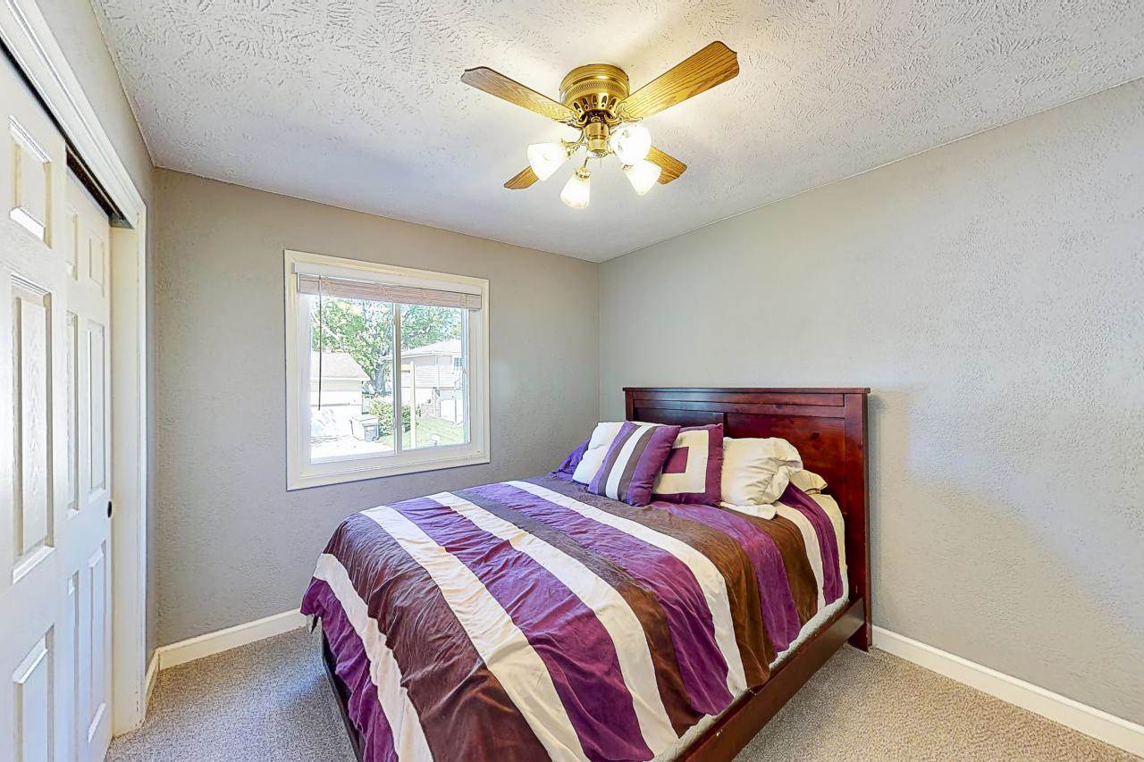 5709 N 115 Cir, Omaha, NE 68164