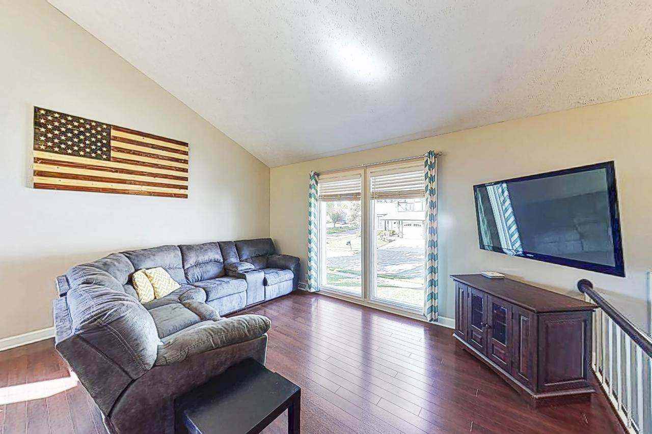 5709 N 115 Cir, Omaha, NE 68164