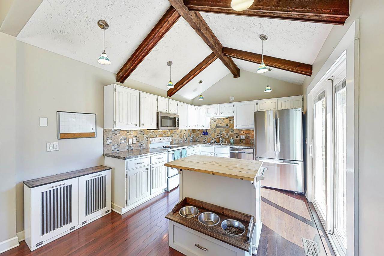 5709 N 115 Cir, Omaha, NE 68164