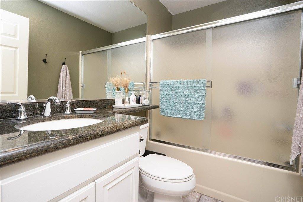 22427 Laurel Place, Saugus, CA 91390