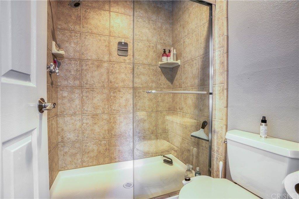 22427 Laurel Place, Saugus, CA 91390