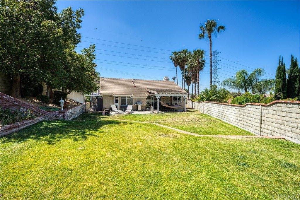 22427 Laurel Place, Saugus, CA 91390