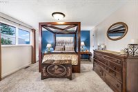 22825 SE Tillstrom Rd, Damascus, OR 97089