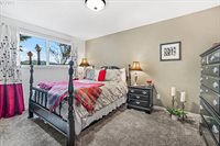 22825 SE Tillstrom Rd, Damascus, OR 97089