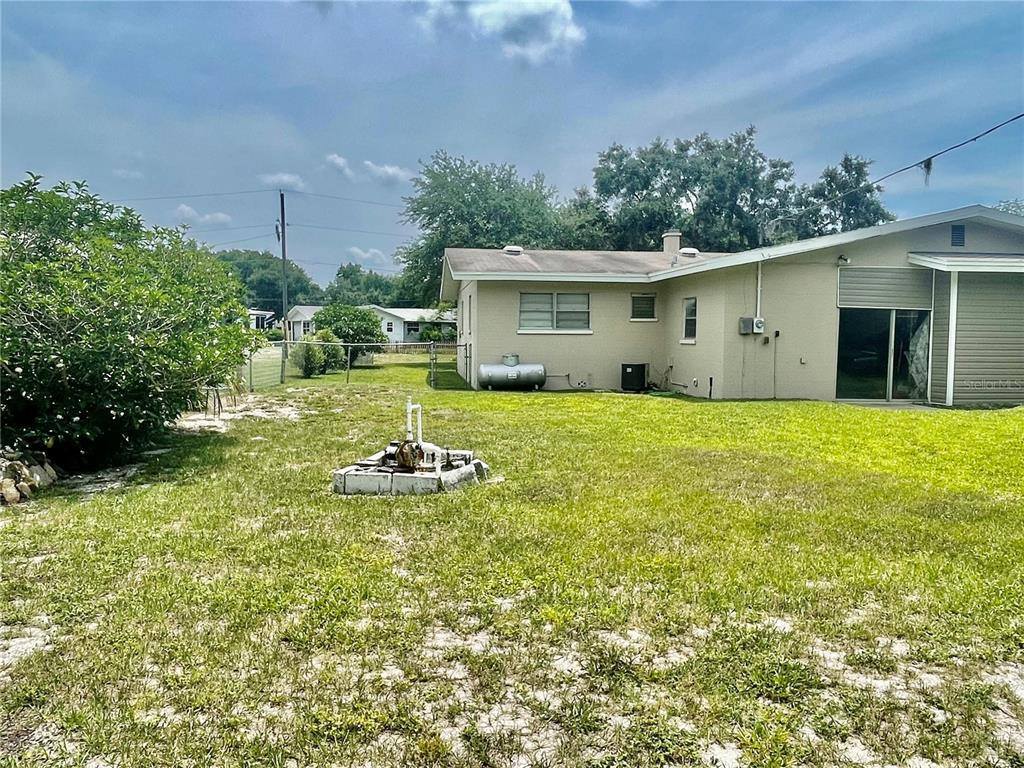 208 Lake Dale Drive, Auburndale, FL 33823