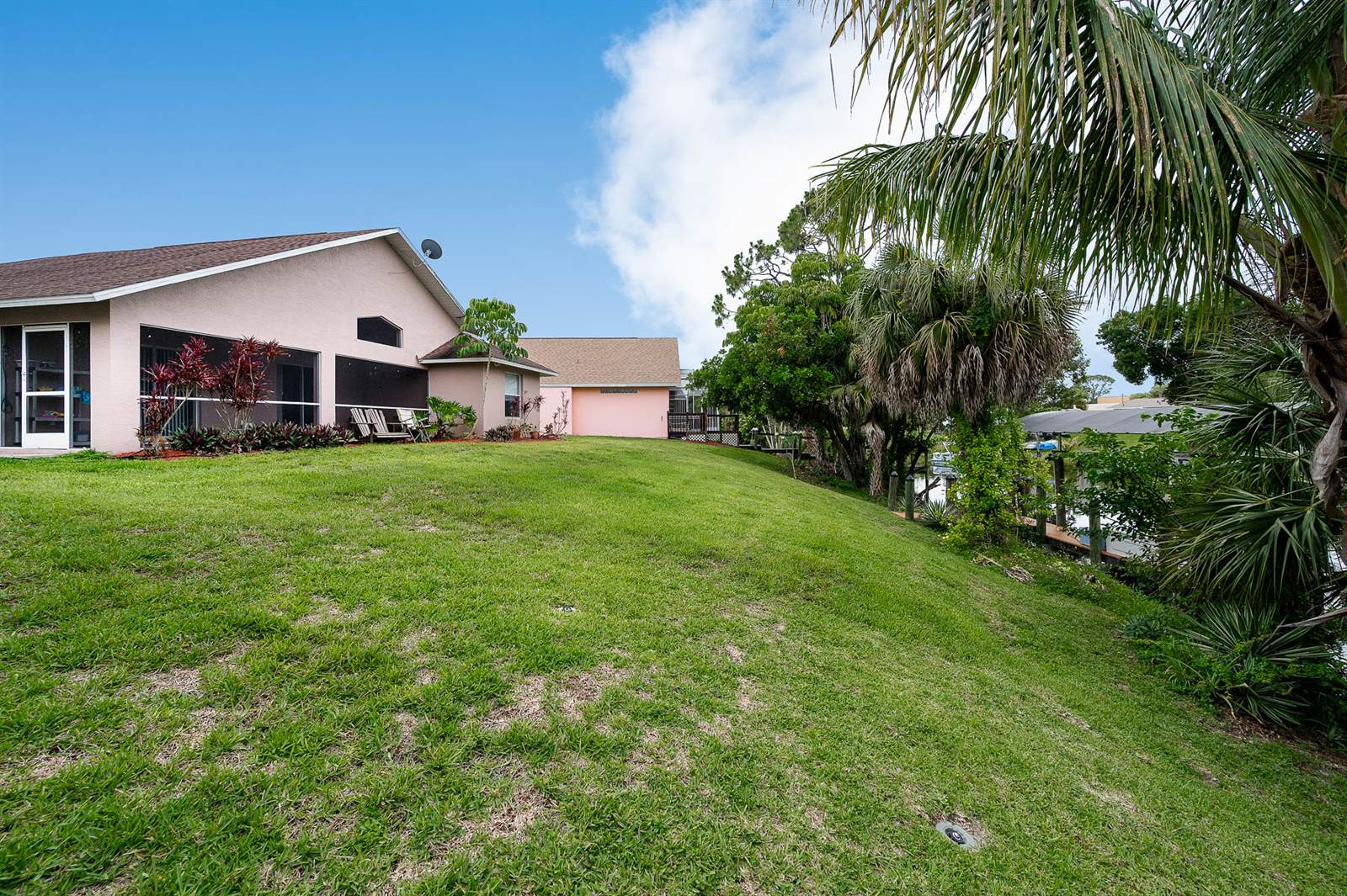 9392 Palm Island Circle, North Fort Myers, FL 33903