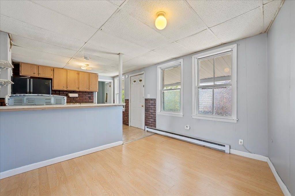27 Pulaski, Ware, MA 01082