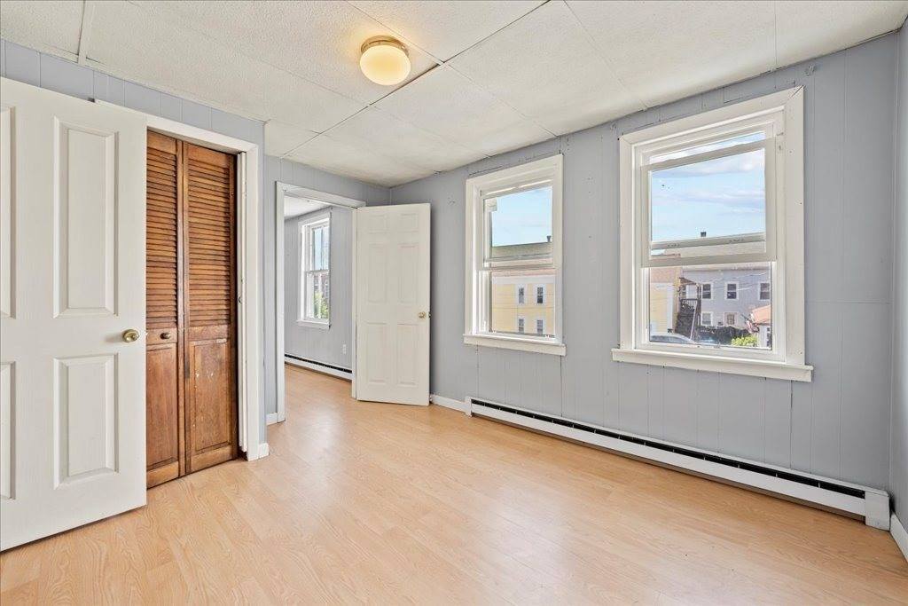 27 Pulaski, Ware, MA 01082