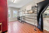 27 Pulaski, Ware, MA 01082