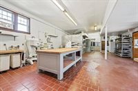 27 Pulaski, Ware, MA 01082