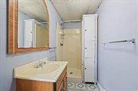 27 Pulaski, Ware, MA 01082