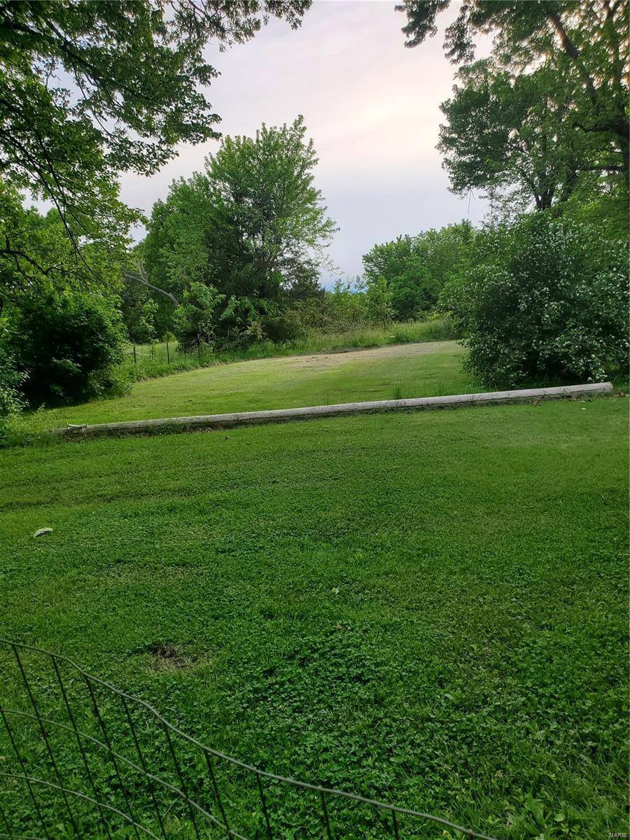 238 Hill Street, Crocker, MO 65452