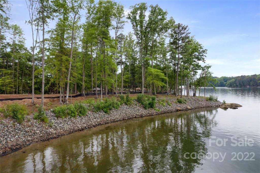 125 Hawks Point Drive, Troutman, NC 28166