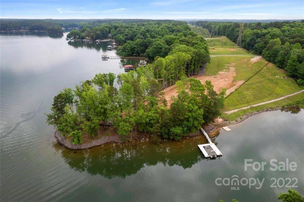 125 Hawks Point Drive, Troutman, NC 28166